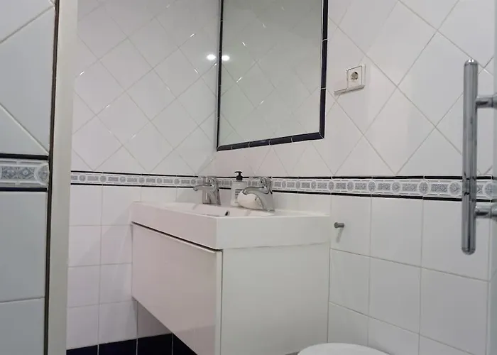 Apartament Skol 945b First Line South Facing 2 Bedroom *