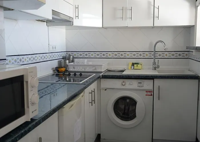 Apartamento Skol 945b First Line South Facing 2 Bedroom